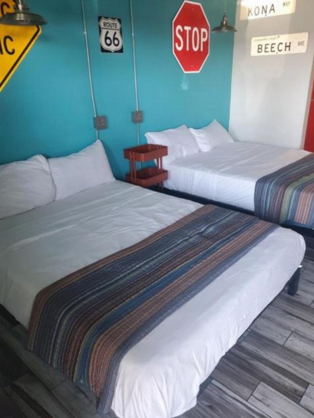 Desert Hills Motel Image 31