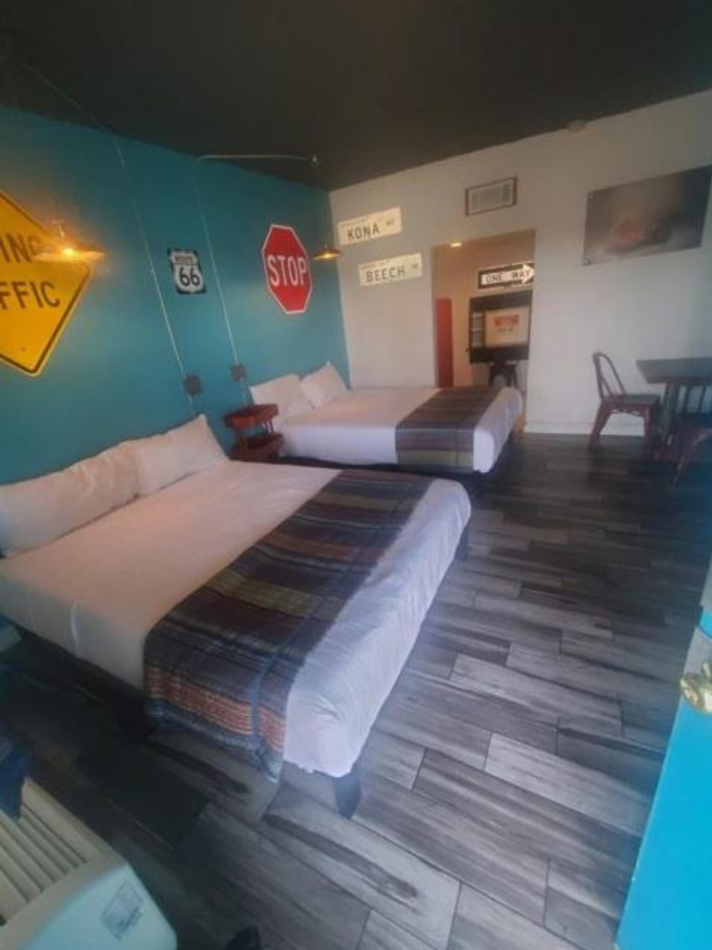 Desert Hills Motel Image 40